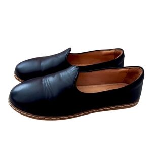 CHARIX Black Slip-On Leather Flats